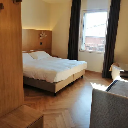 Firenze & 3* فانانو