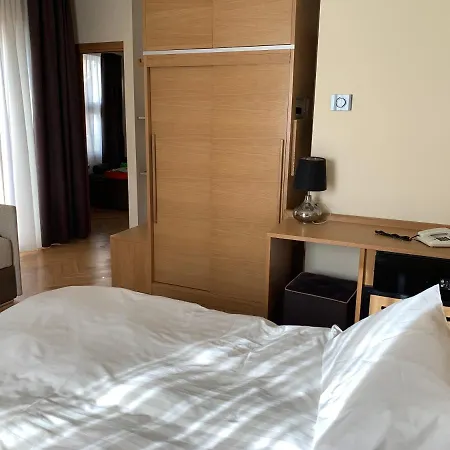 Hotel Firenze & 3*