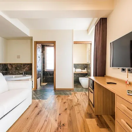 Firenze & מלון 3*